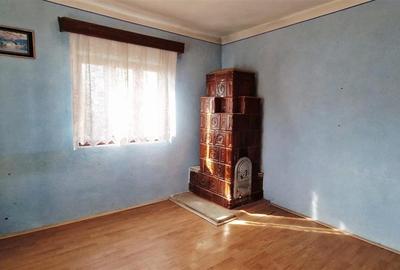 Casa Bradesti , teren  intravilan 7952 mp , deschidere 33 m la DE 70 - 11