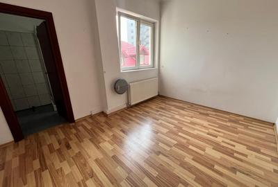 Apartament cu 2 camere semidecomandat în Unirii
