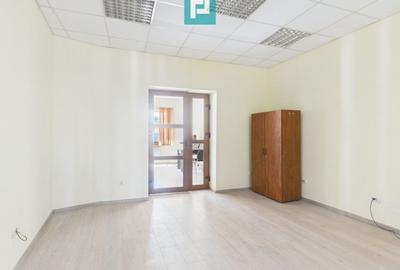 Spațiu central birou/locuință – Str. Primăriei - 6