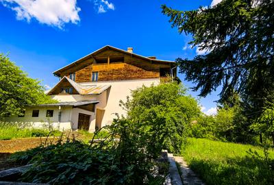 Complex imobiliar format din 2 Vile si un teren generos de 3659Mp - 15