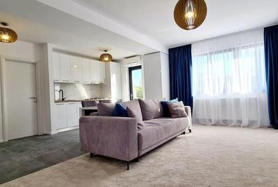Apartament cu 3 camere semidecomandat în 1 Decembrie