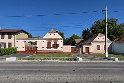 SC VIMAK vinde casa saseasca in loc.Maierus,Brasov .