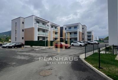 Apartament cu 3 camere decomandat, mobilat în Valea Borcutului