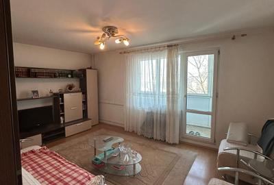 Apartament cu 4 camere decomandat în Militari