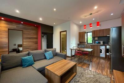 Apartament cu 2 camere decomandat, mobilat în Central