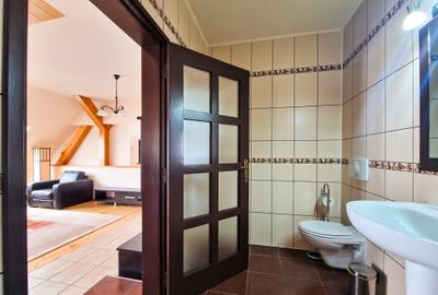 Vila 7 camere, ultracentral, zona AFI Mall, 3 parcari private, curte,0% comision - 12