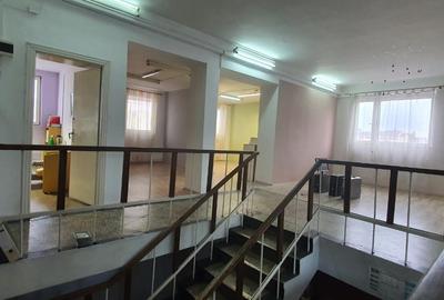Spatiu comercial pe 2 nivele,spatii depozitare + parcari, in zona foarte buna! - 15