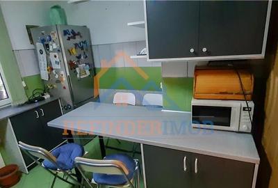Apartament de vanzare cu 3 camere, zona 13 Septembri - 6