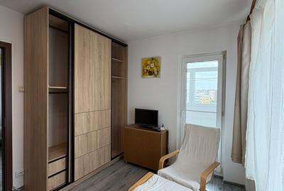 Apartament cu 3 camere semidecomandat, mobilat în Lujerului
