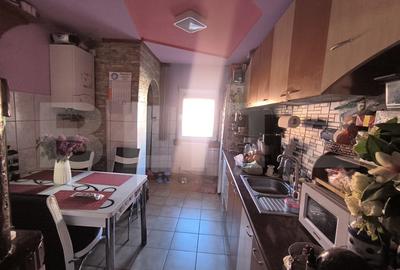 Apartament 3 camere, decomandat - Feldioara - 11