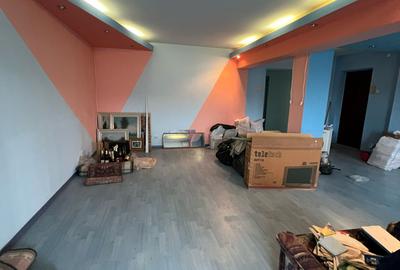 Apartament 3 camere Zona Laris -Finante - etaj 3/4 - 85 mp - 4