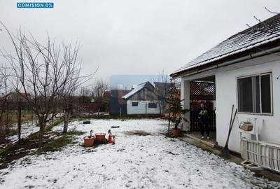 Casa cu mansarda, 7 camere, anexe, Sanmartin - 1
