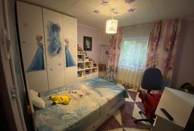 Apartament decomandat 3 camere | Etaj 3 | Complet mobilat și utilat - 1 MAI - 5