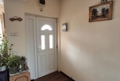 CASA INDIVIDUALA  in sat VLADICENI com. TOMESTI - 24