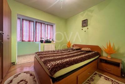 Apartament 3 camere, decomandat - Str. Semaforului - 6