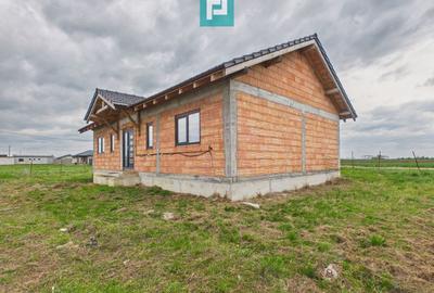 Casa nouă la roșu în Zimandcuz - 5