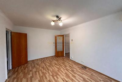 Apartament 3 camere de vanzare, zona Emil Racovita, Sector 4 - 2
