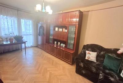 Apartament 3 camere decomandat 2 balcoane zona Calea Poplacii - 2