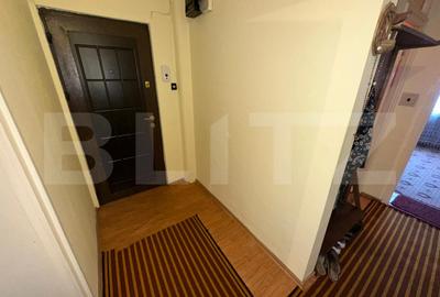 Apartament cu 3 camere decomandat, mobilat în Zarand