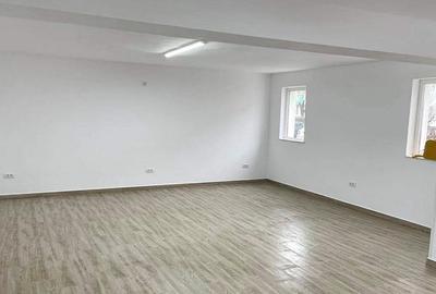 Spatiu comercial si casa Rasnov - 1