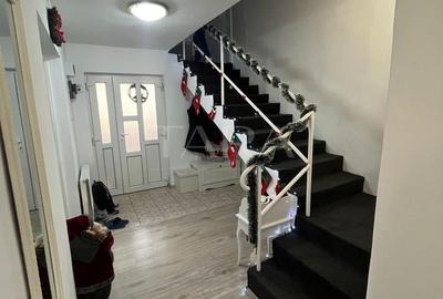 Vanzare casă cu 6 camere,  zona Someseni, central. Ideal familie. - 9