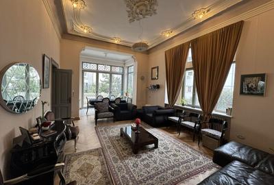 Vila istorica de vanzare in zona *Unirii* | 21 camere | curte, garaj - 8