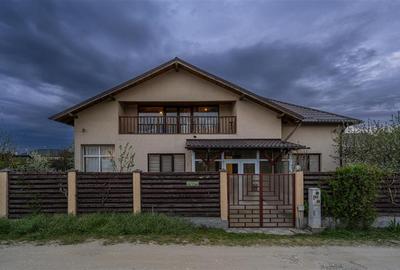 DOMNESTI,VILA,4 CAMERE,258 MP,TEREN 700 MP,AN 2017,MOBILATA - 4
