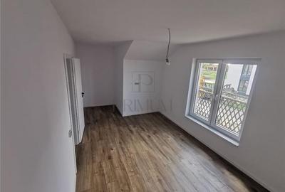 Duplex superb - zona foarte buna - toate utilitatile - gata de mutat - 16