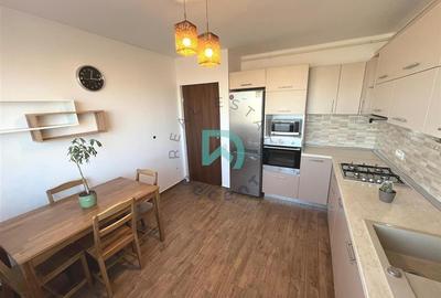 Apartament cu 2 camere decomandat în Tractorul