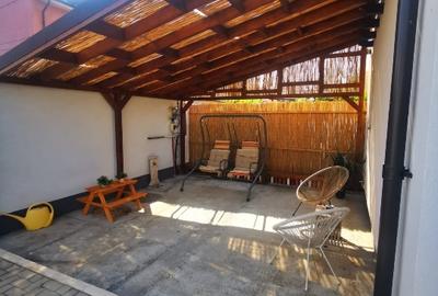 Casă de vânzare  P + M - 13