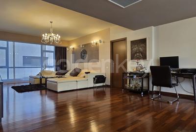 Apartament cu 4 camere semidecomandat, mobilat în Herăstrău