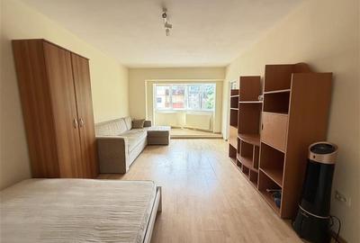 Inchiriere garsoniera decomandata  in bloc de apartamente,intrare Racadau - 18