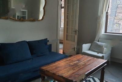 Apartament cu 2 camere semidecomandat, mobilat în Romană