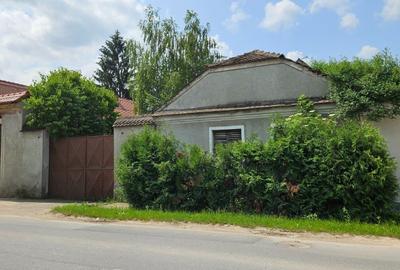 Cristian aproape de Primarie casa saseasca teren 1400 mp - 1