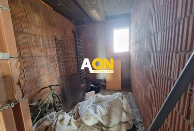 Casa la rosu,2100 mp teren,zona Micesti - 12