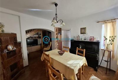 Duplex cu 6 camere în Republicii