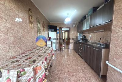 Apartament 3 camere– B-dul General Dascalescu- 101,66 mp - 10
