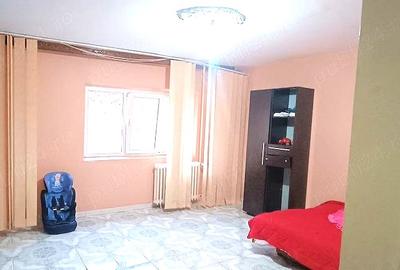 Apartament cu 3 camere decomandat în Brâncoveanu