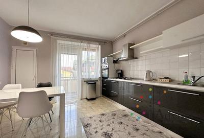 Apartament 4 Camere Inchiriere - Zona Linistita, Priveliste Deosebita - 12