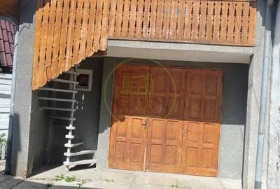 Casă 3 camere de închiriat – Piața Cluj | Curte proprie, terasă, garaj+ mansarda - 1