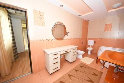 Vila spatioasa, pretabil pentru locuit/clinica, zona Micro 17 – Galati - 33