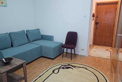 Vanzare garsoniera Titan- poarta Faur, bloc 1985 - 1