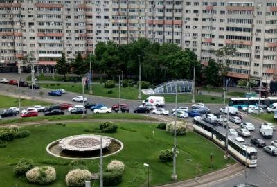Apartament cu 3 camere decomandat, mobilat în Obor
