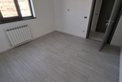 Tomis Nord (Ciresica)- 2 camere decomandate,  totul nou - 115.000euro - 17