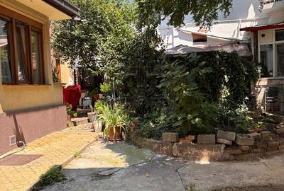 Casă individuală cu 5 camere în Rosetti