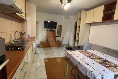Apartament cu 2 camere semidecomandat, mobilat în Mihai Viteazul