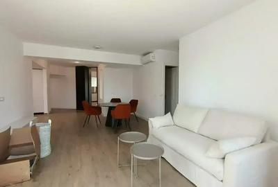 Apartament cu 3 camere semidecomandat în Armeneasca
