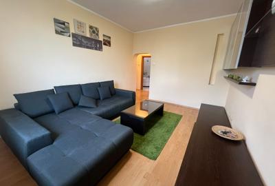 Apartament cu 2 camere decomandat în Universitate