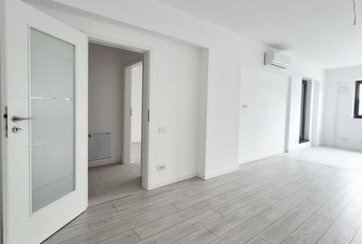 Apartament cu 3 camere decomandat în Theodor Pallady