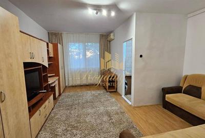Garsonieră decomandată, mobilată în Complex Studențesc